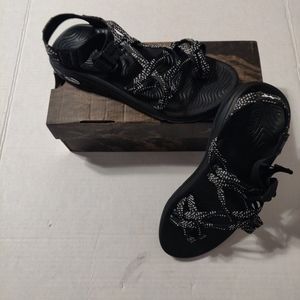 Women's Zvolv X2 Athletic Sandal Size 7